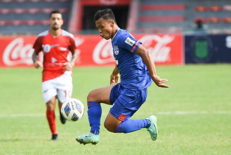 Bengaluru FC midfielder Suresh Singh Wangjam in action