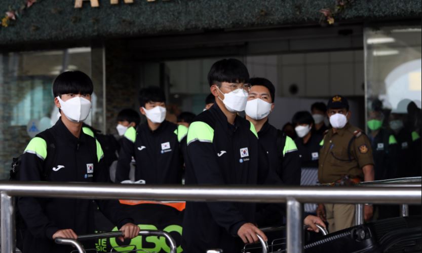 Korea arrives for Junior world Cup
