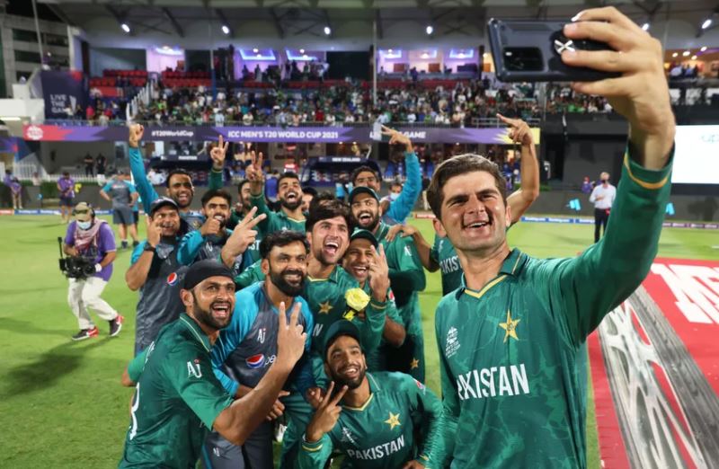 ICC Men’s T20 World Cup 2021: Pakistan leave it late to beat New Zealand