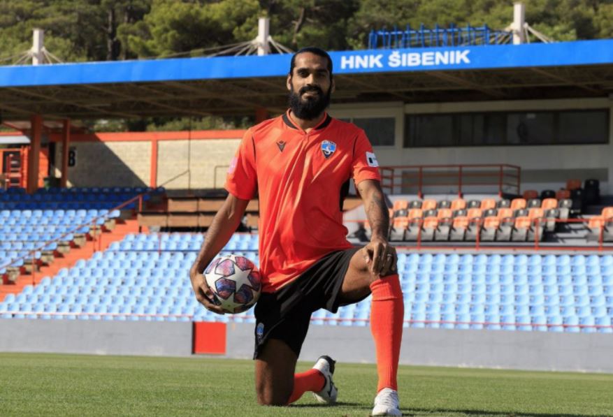 Sandesh Goalkeeper Football