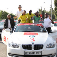 Donovan-Bailey-with-Elite-Athletes-in-BMW-Motorkit-Rally