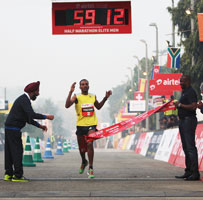 International-Elite-Men-Winner-Atsedu-Tsegay-at-Finish-Line