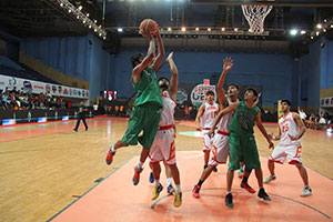 Player of the match Yashas Ramesh of Bengaluru Beast in action against Pune Peshwas