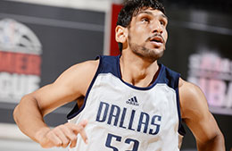 Satnam Singh in action during Dallas Mavericks game