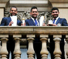 MS DHONI RAVINDRA JADEJA AND SHIKHAR DHWAN POSES WITH CHAMPIONS TROPHY