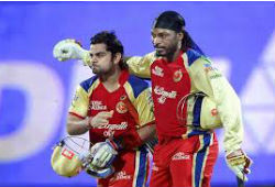 kohliandgaylereadytotakeondhoni