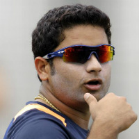 Piyush Chawla slams a hundred and Gautam Gambhir fails against Gloucestershire