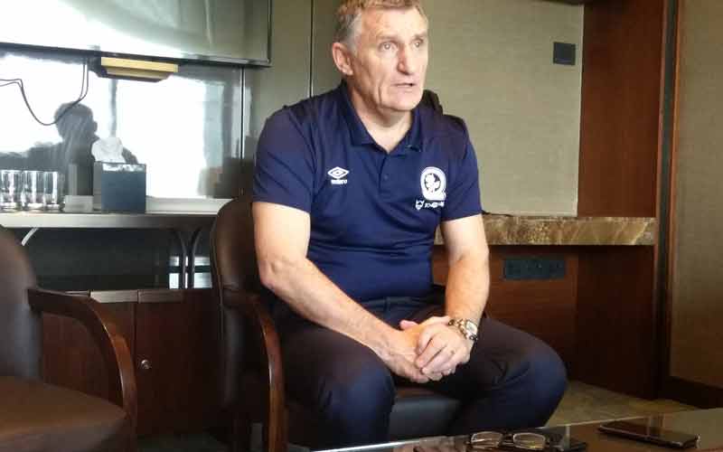 Blackburn Rovers Head coach Tony Mowbray1