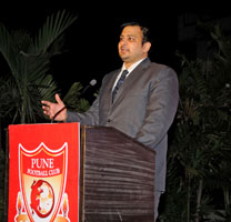 Chirag-Tanna-addresses-a-gathering-pune-fc