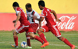 Haitian-Sony-Norde-in-action-against-Shillong-Lajong-at-Tilak-Maidan