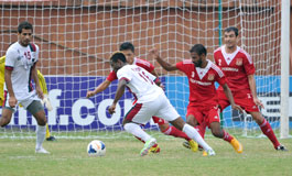 Mohun Bagans Sony Norde dribbles past defenders at Tilak Maidan in Vasco
