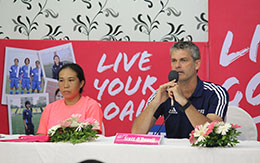 Oinam Bembem Devi and Scott ODonell at the FIFA Live Your Goals Programme in Mumbai
