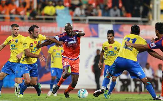 Sissoko of FC Pune City tries to get past the defence of Kerala Blasters FC during match 16 of Hero ISL season 3 at Balewadi Stadium Pune