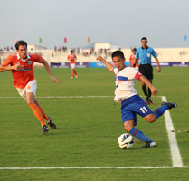 Sunil-Chhetri-in-action-against-Sporting-Clube-de-Goa-in-their-first-Federation-Cup-match-2