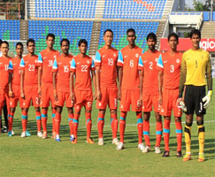 The-Indian-Team-sing-the-National-Anthem