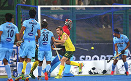 Australia score against India in the second test match in Raipur