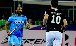 Sardar-Singh-of-IND-in-action-against-GER