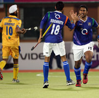 V-raghunath--celebrating-3rdnd--goal-for-UPW