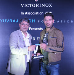 Yuvraj-Singh-Launching-YOUWECAN-Victorinox-Limited-Edition-Swiss-army-knife