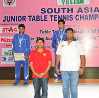 Junior-Boys-singles-champion