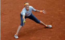 French Open: Azarenka, Voegele in 2nd round