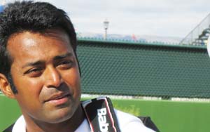 Paes, Vesnina go down fighting in Wimbledon final