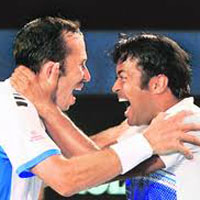 Shanghai Masters: Paes-Stepanek beat Hesh-Bops in finals