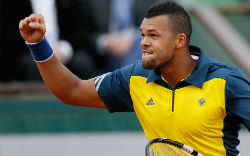 Tsonga Beats Roger Federer in quarter-finals of french open