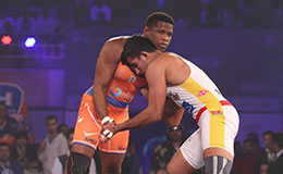 Pro Wrestling League Final- Livan Lopez Azcui from Haryana Hammers beats Pardeep of Mumbai Gaduras