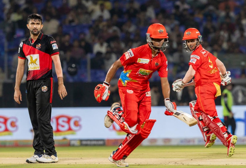 South Delhi Superstarz and East Delhi Riders produced a thrilling opening encounter of the Delhi Premier League DPL